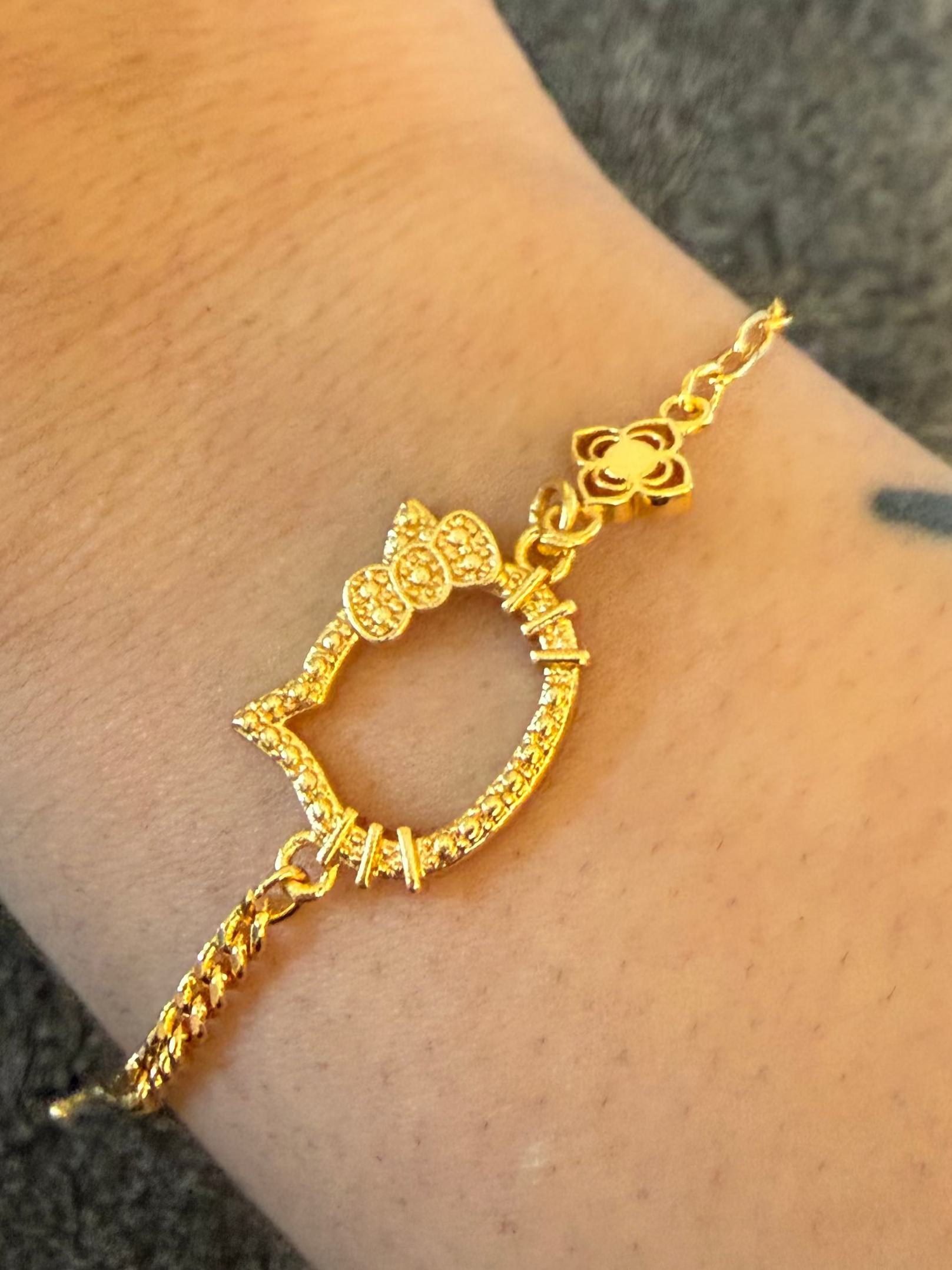 18K HK BRACELET